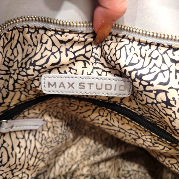 Max Studio Tote Bag - Picture 13 of 16